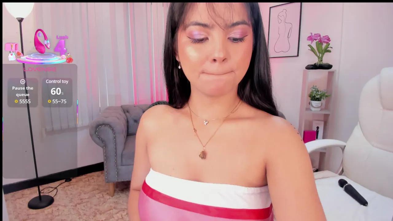 laylabreezee from Cherry