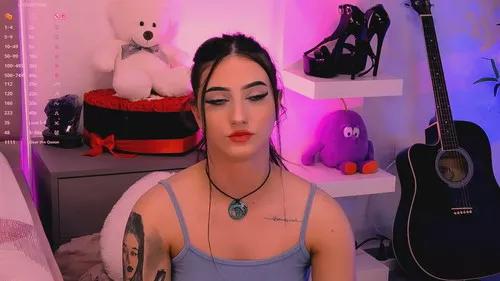 laylabrownnx from Cherry