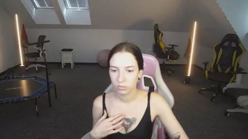 Photos of lili054 from Cherry is Freechat