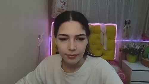 Liyafrench webcams show profile image 