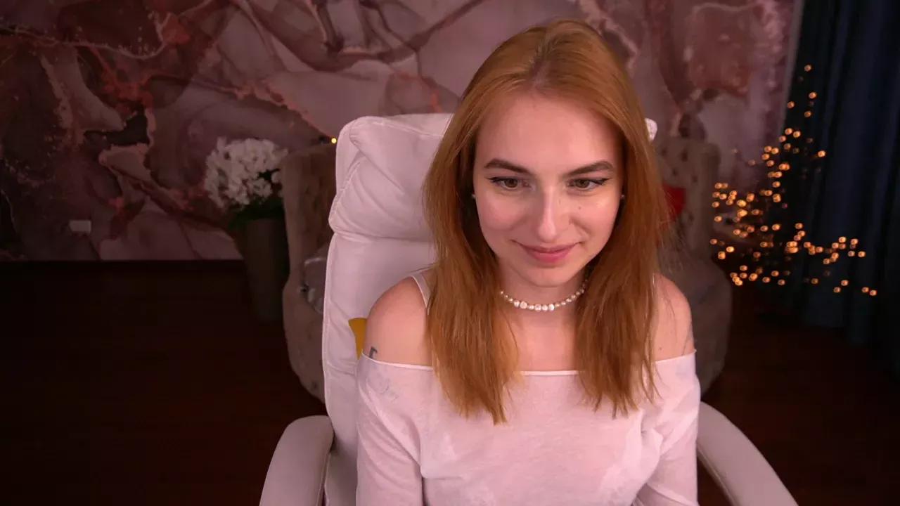 lunaadreamss from Cherry is Freechat