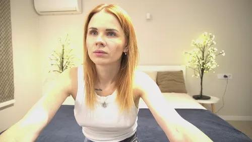 lunalicks from Cherry is Freechat