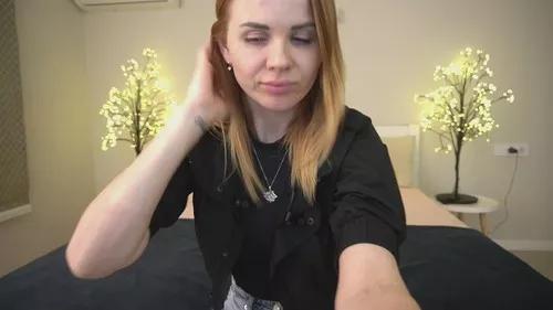 lunalicks from Cherry is Freechat