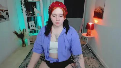 lunalunaa from Cherry is Freechat