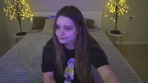 magicpeachh from Cherry is Freechat