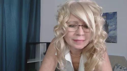 milenawhity from Cherry is Freechat