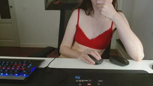 misseli from Cherry is Freechat