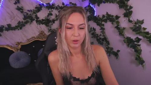 Mollyhallss webcams show profile image 