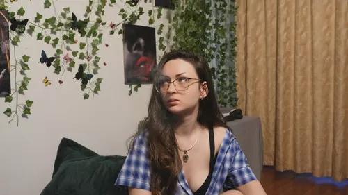 Photos of naughtyh from Cherry is Freechat