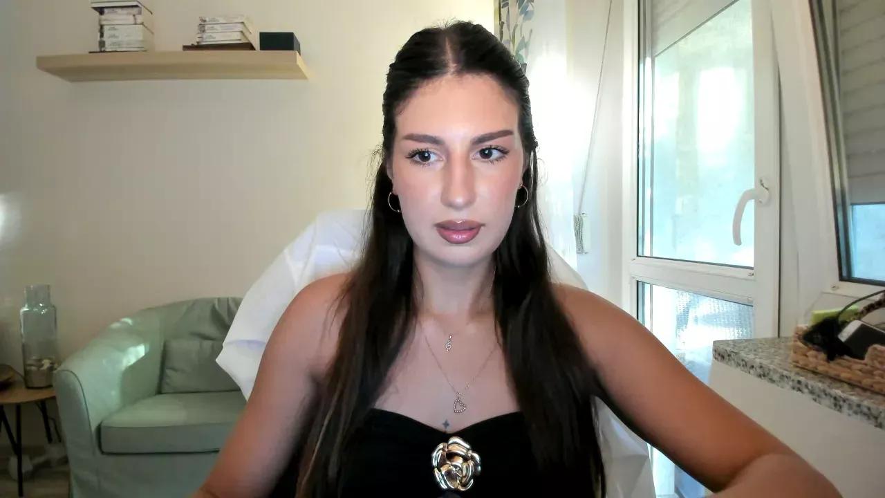 Photos of oliviaa19 from Cherry is Freechat