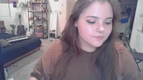 Photos of pretttypearl from Cherry is Freechat