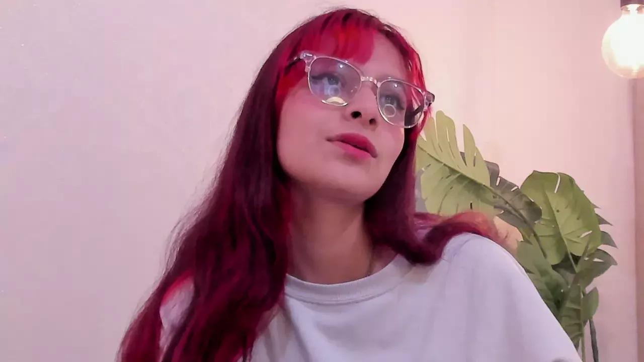 Photos of redmeloddy from Cherry is Freechat