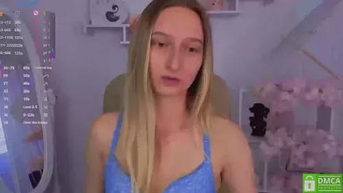 Photos of rinaaaa from Cherry is Freechat