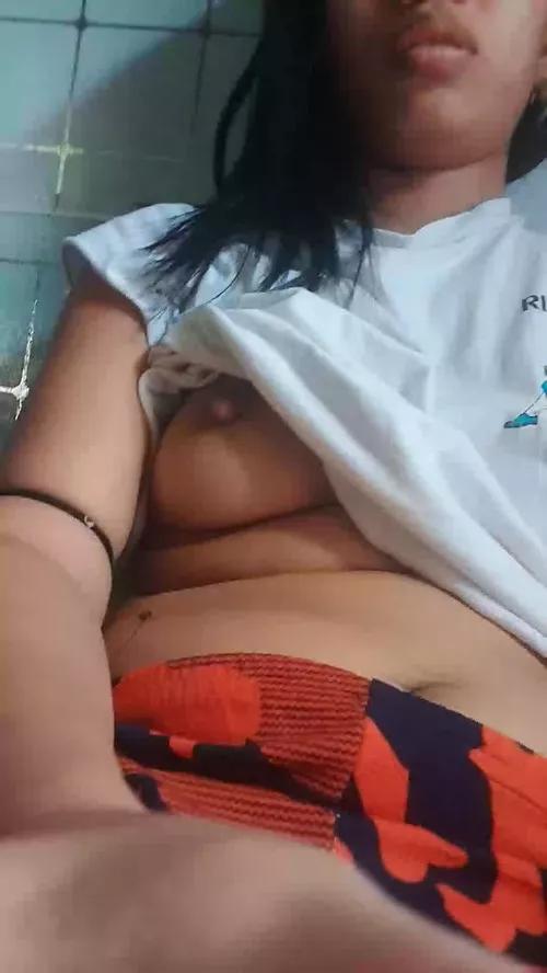 Photos of skinnybabe from Cherry is Freechat