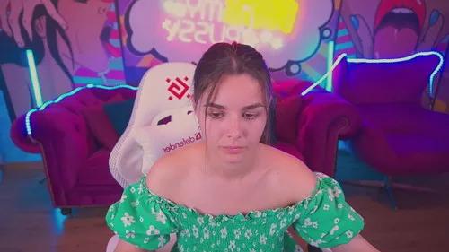 Photos of sofaneumann from Cherry is Freechat