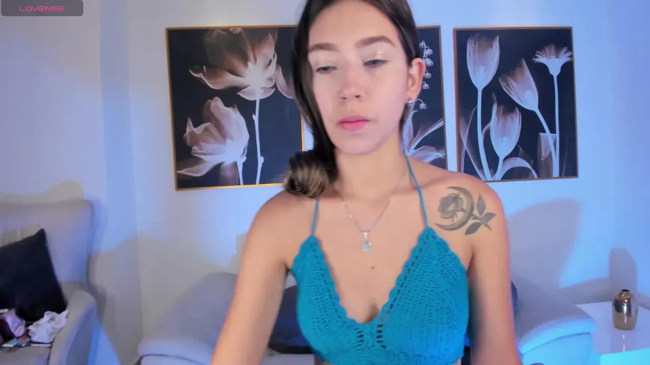 taralawrencex from Cherry
