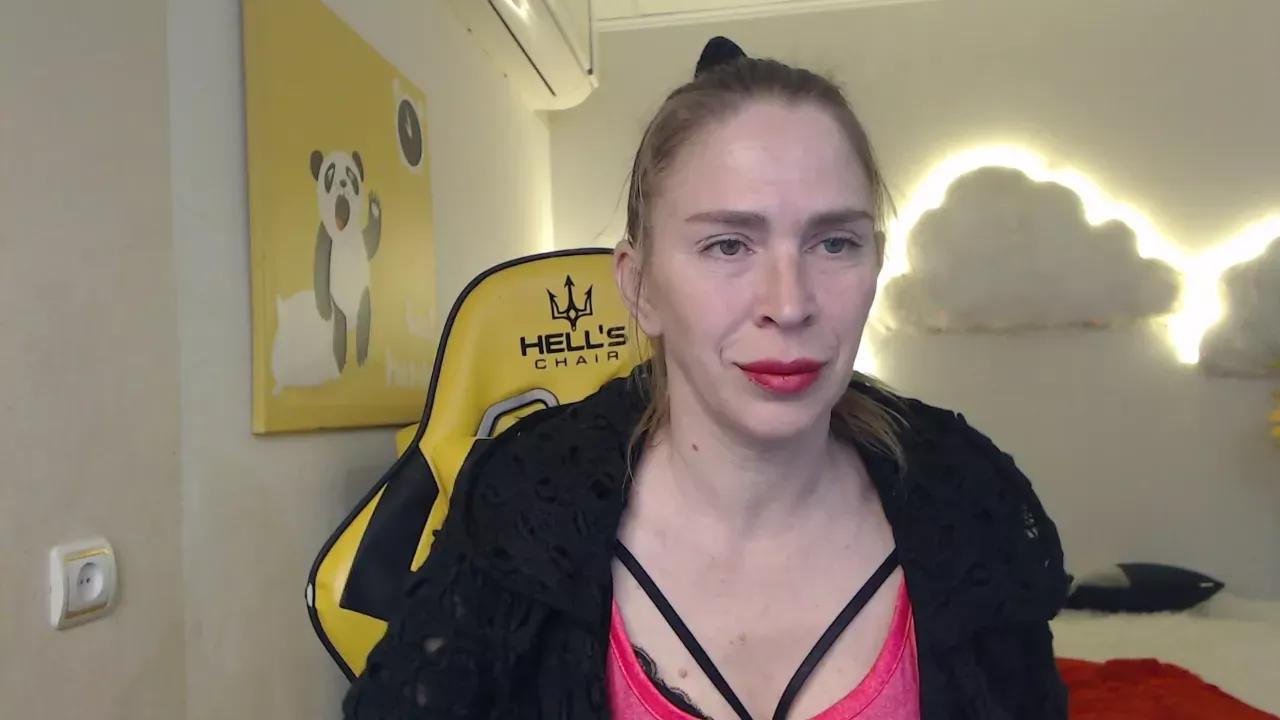 tessadaybreak from Cherry