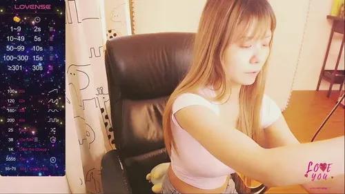 Tingting520 webcams show profile image 