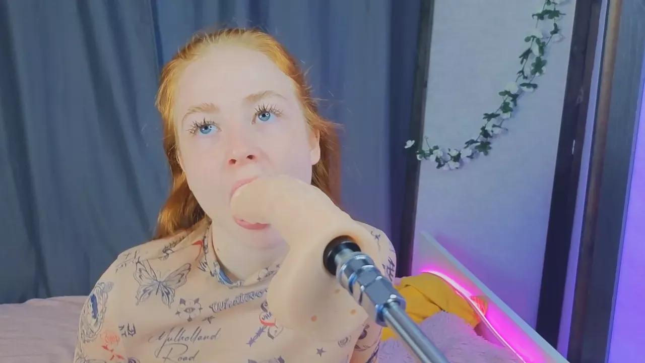 Youngredbabe webcams show profile image 