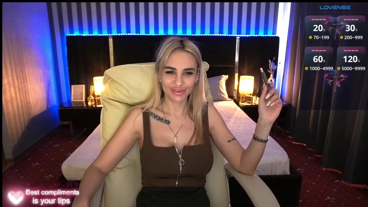 Photos of yourmillsy from Cherry is Freechat