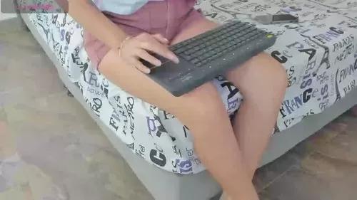 Yuliana016 webcams show profile image 
