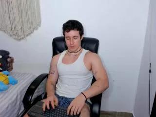 aaron_bain from Flirt4Free