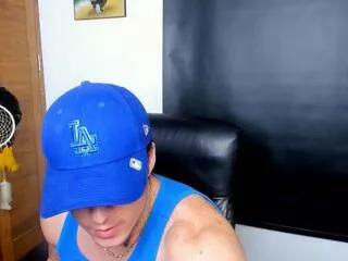 aaron_bain from Flirt4Free