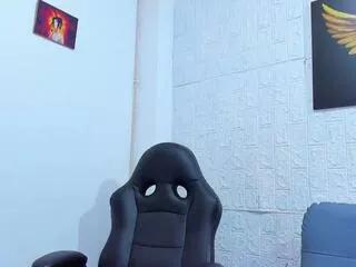 aaron_velour from Flirt4Free
