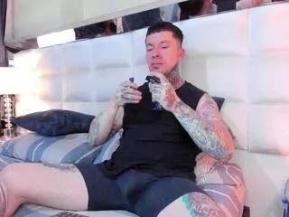 adam_becks from Flirt4Free