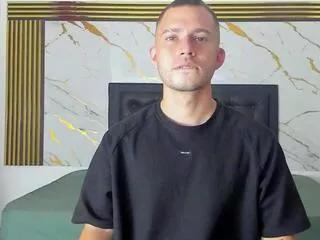 aharon_valentino on Flirt4Free