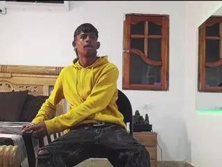 alan_garciia from Flirt4Free