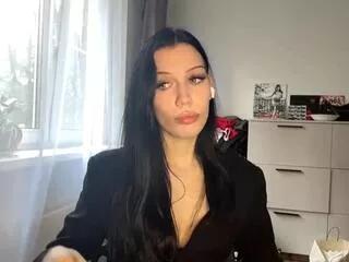 Amira_rossotto webcams show profile image 