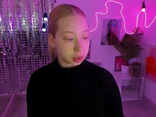 annabelle_lumi from Flirt4Free