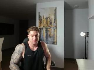 Aroon_jamees webcams show profile image 