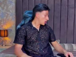 aslan_fox from Flirt4Free