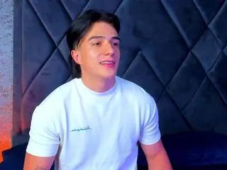 aslan_fox from Flirt4Free