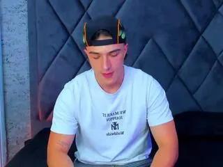 aslan_fox from Flirt4Free