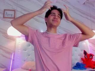attlas_moon from Flirt4Free