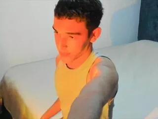 Azul_covet webcams show profile image 