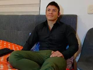danny_musclehot from Flirt4Free