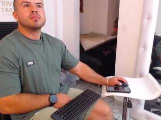 derek_fit from Flirt4Free