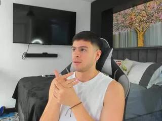 derek_hussain from Flirt4Free