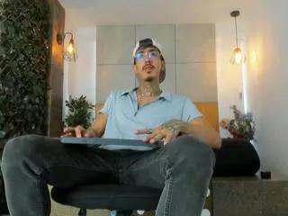 donovan_desmond from Flirt4Free