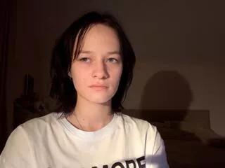 ellen_maglioli from Flirt4Free