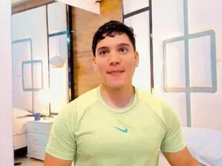 esteban_morenoo from Flirt4Free