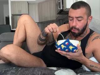 izzi from Flirt4Free
