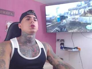 jeremmy_bloom from Flirt4Free