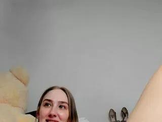 lily_wow from Flirt4Free