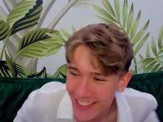 matthew_bieber from Flirt4Free
