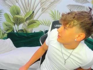 matthew_bieber from Flirt4Free